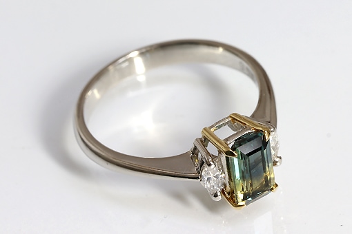 A566-22n0007【バイカラーサファイア 0.996cts】K18//Pt900