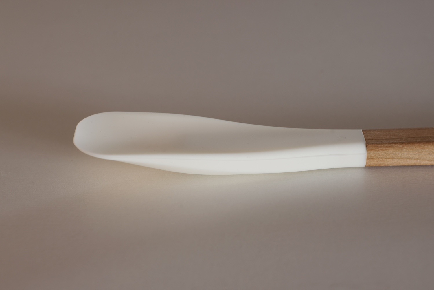 ラバーゼ　シリコーンヘラ　スリム　ホワイト