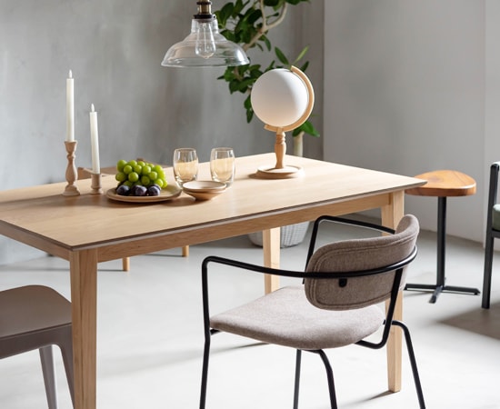 パック アームチェア｜椅子｜アーム付き｜シンプル｜スチール｜無骨