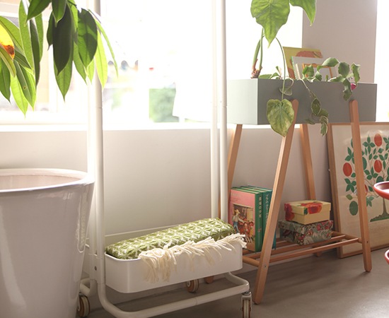 PW】ハンガーワゴン｜スチール素材｜マット｜落ち着きのある