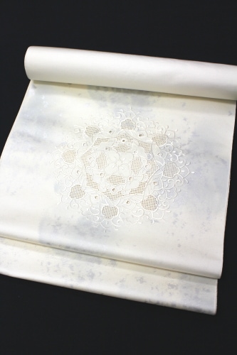 西陣織（株）京藝謹製 九寸名古屋帯「刺繍華紋」 | 販売着物商品