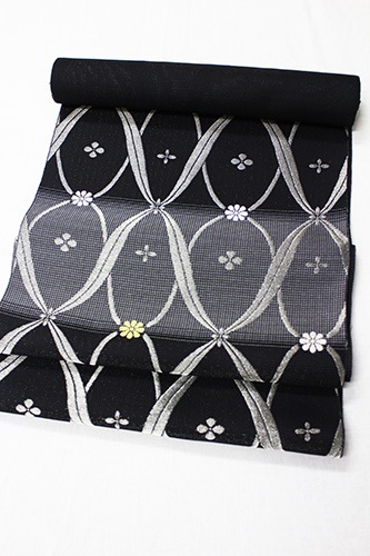 西陣の名門【佐々木染織】　とっても軽やかなお締め心地…♪　新品の９寸名古屋帯です 西陣の名門【佐々木染織】 とっても軽やかなお締め心地…♪ 新品の9寸