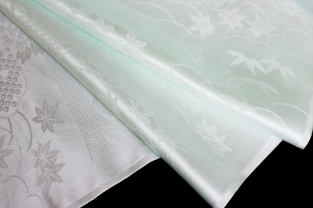 最高級丹後ちりめん長襦袢「雲取り四季の花に多色ぼかし」 | 販売着物