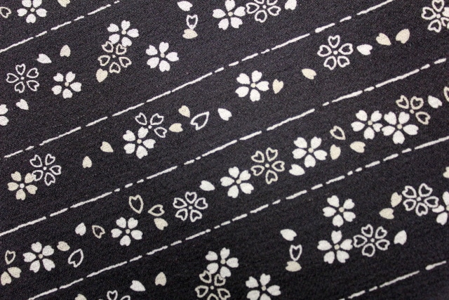最高級正絹帯揚げ「黒/桜」 | すべての商品 | きものサロンながしま