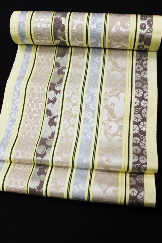 黒木織物謹製 博多八寸名古屋帯「猫に手毬/献上」 | 販売着物商品