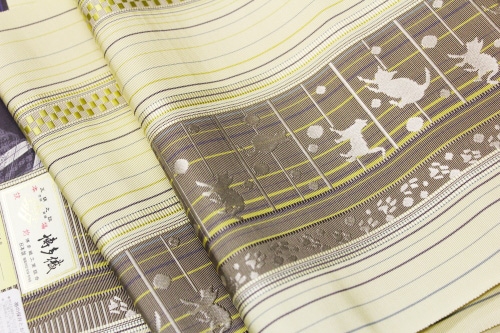 正絹 名古屋帯 八寸 本場筑前 博多織 黒木織物 猫 献上図案 逸品 未使用品 黒木織物謹製 博多八寸名古屋帯「猫/献上」 | 販売着物商品,名古屋帯