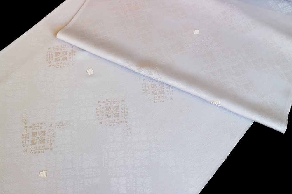 北出与三郎 仕付け糸付 色無地 164㌢ 北出与三郎 仕付け糸付 色無地 164㌢ - メルカリ