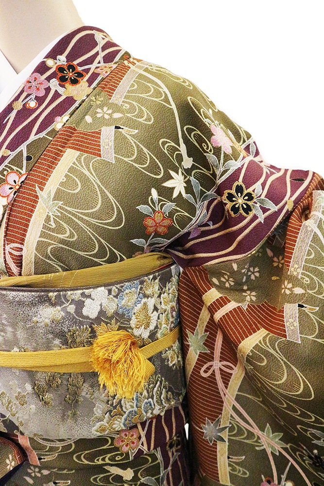 ���������󥿥�ե륻�åȡ�ή���ΩͰ�˲֡�