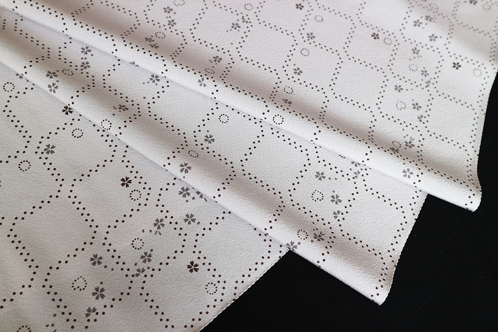 �ǹ��ð���������ִ�����ʸ�ͤ˲֤ȴݤȥϡ��ȡ�