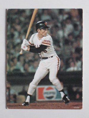77107 カルビープロ野球カード 77年 No.107 巨人 土井正三