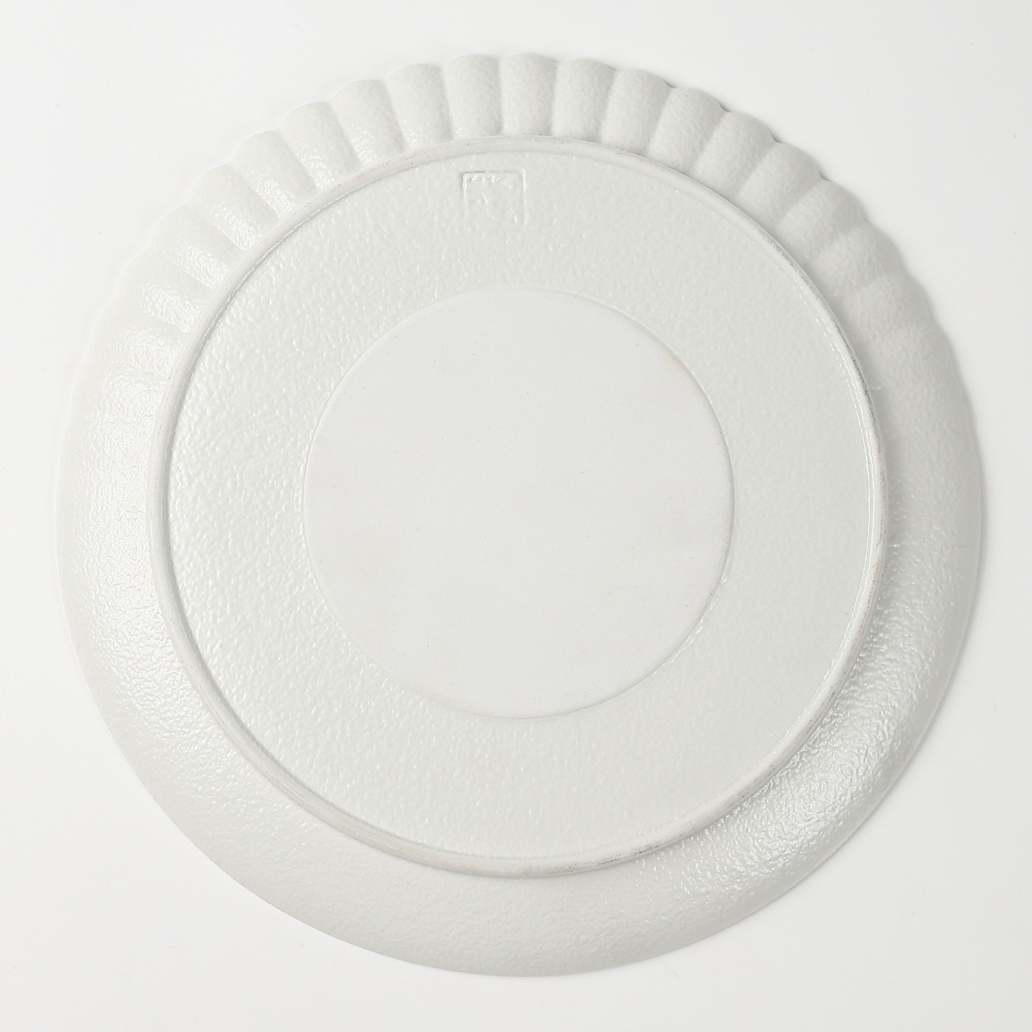 吉右衛門窯】白泡化粧雲母銀片菊割16cmプレート【有田焼】｜創亭やぶき