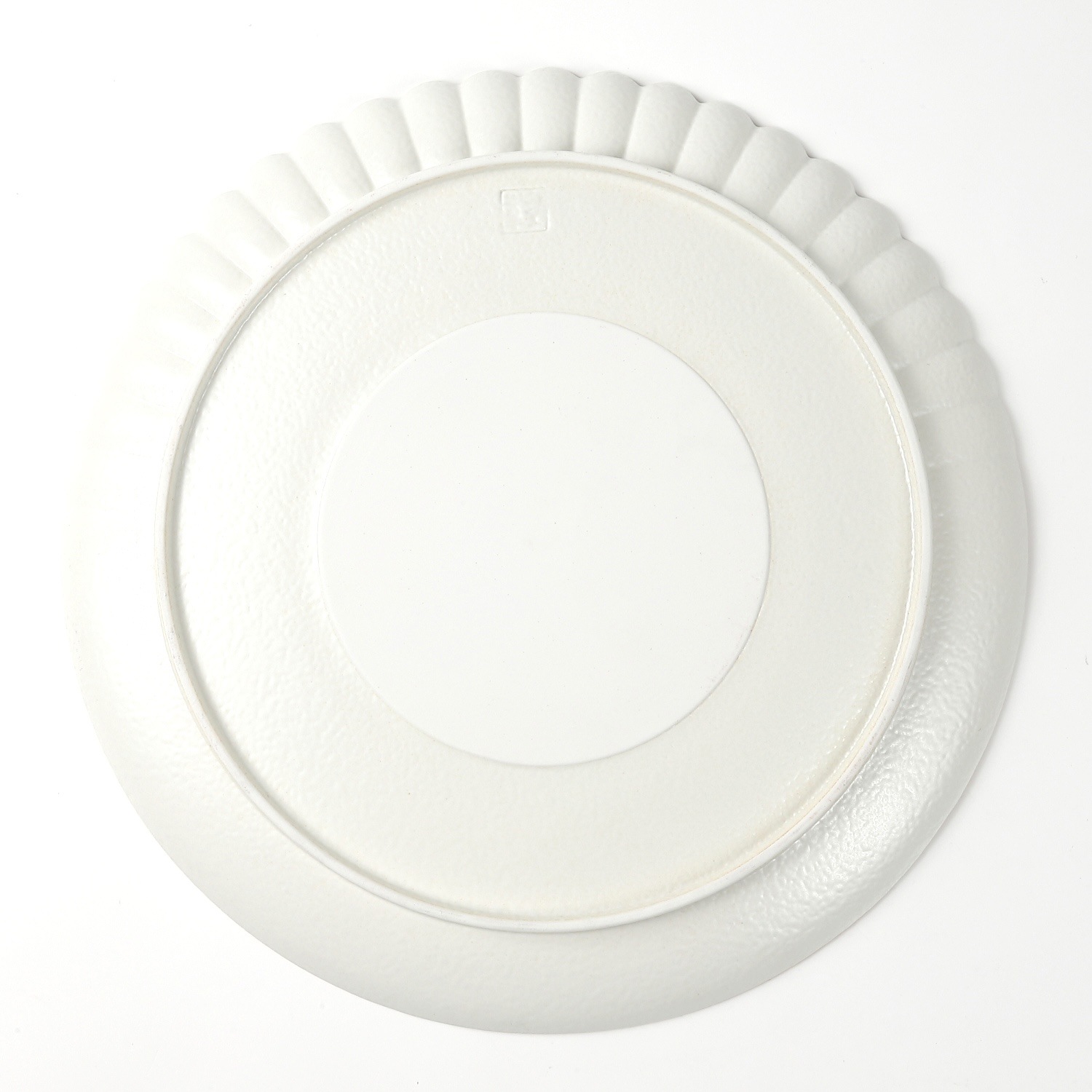 有田焼 新品大特価 吉右衛門窯 ボート型ホワイト皿 亀裂模様 人気 2026