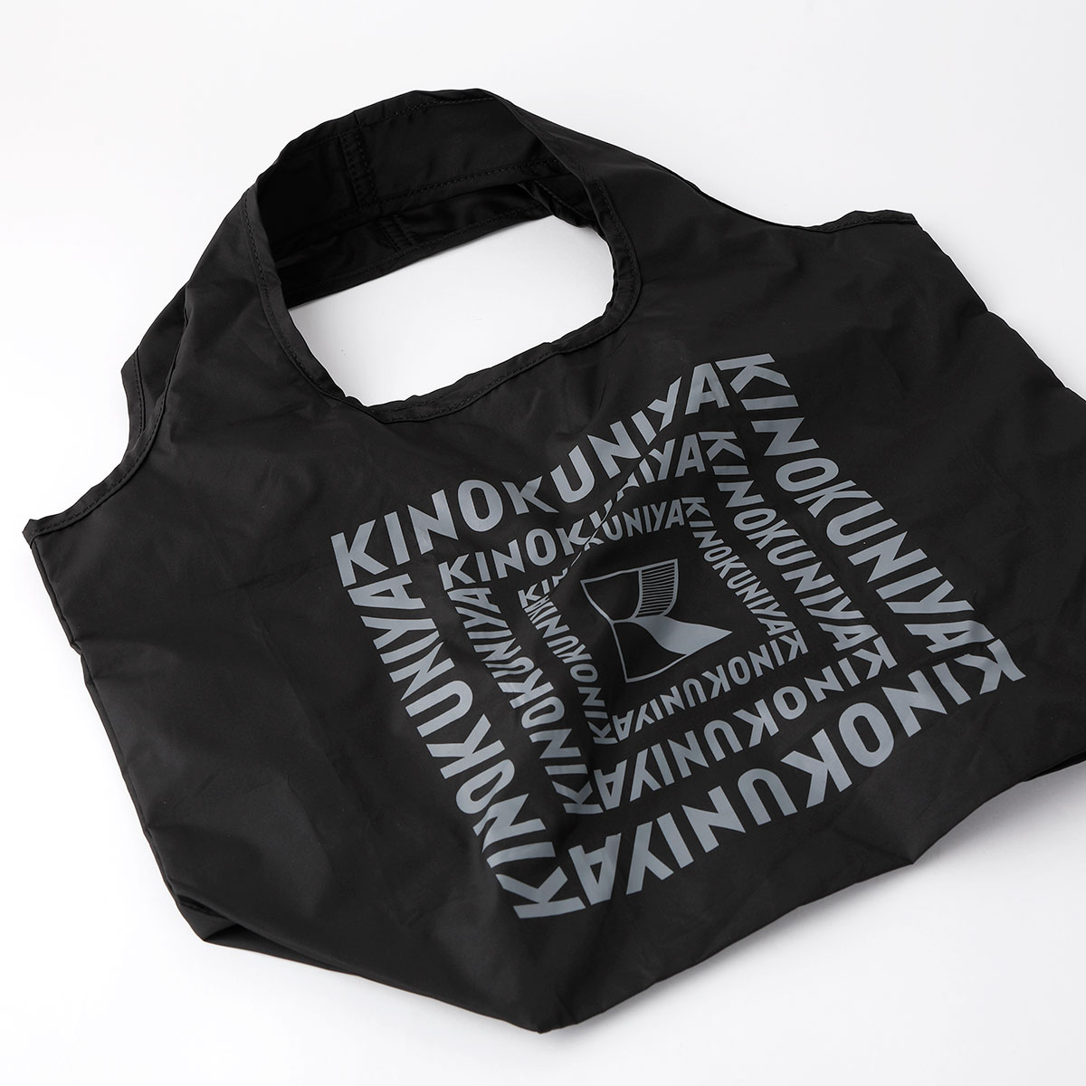 コンパクトバッグ　カーボンブラック