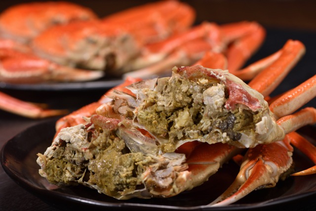 【7L-4】冷凍ボイル本ズワイガニLサイズ４尾（税込・送料込み）