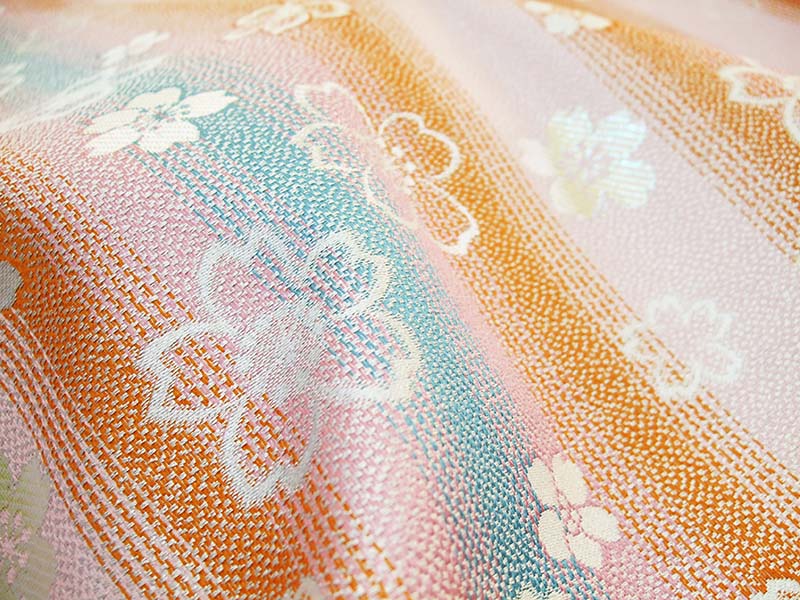 金襴生地 定番　-桜に芯ぼかし-