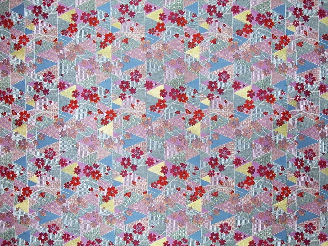 金襴生地 定番　-桜に三角小文-