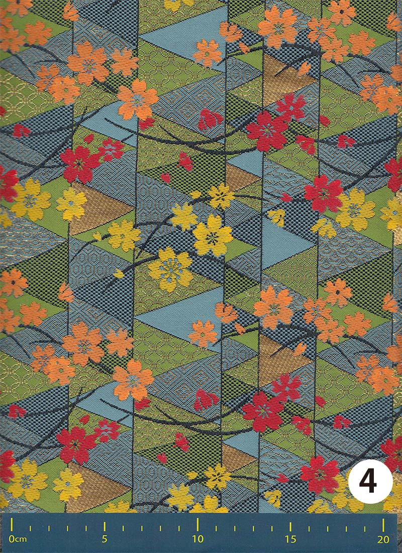 金襴生地 定番　-桜に三角小文-