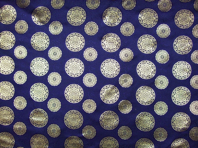 金襴生地 定番　-大小華紋金箔織-