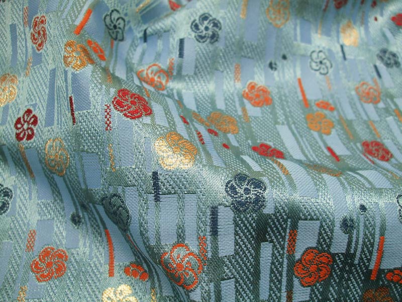 金襴生地 定番　-ねじり梅に短冊文-