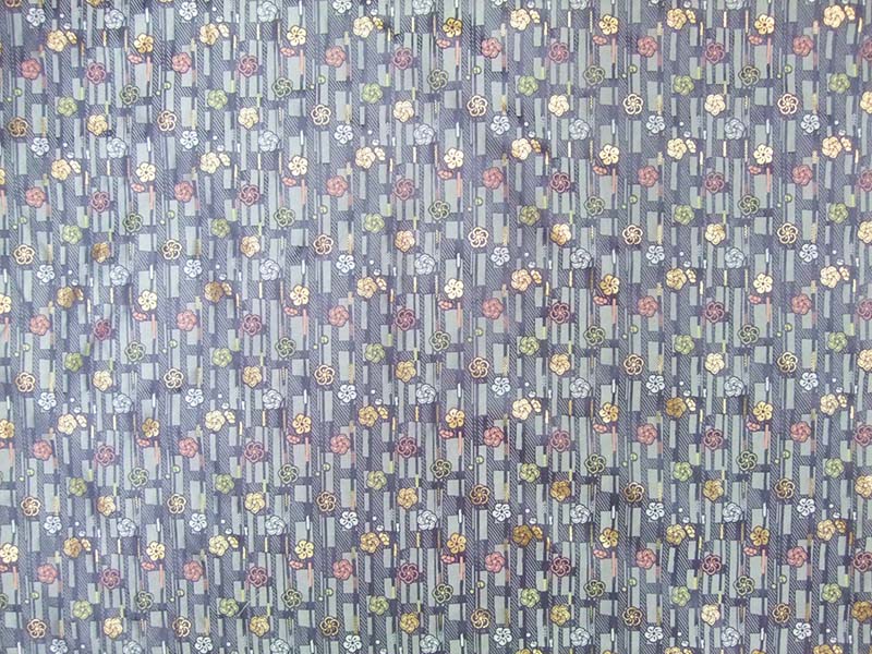 金襴生地 定番　-ねじり梅に短冊文-