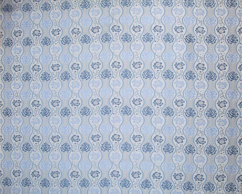 金襴生地 定番　-立涌に梅鳳凰-