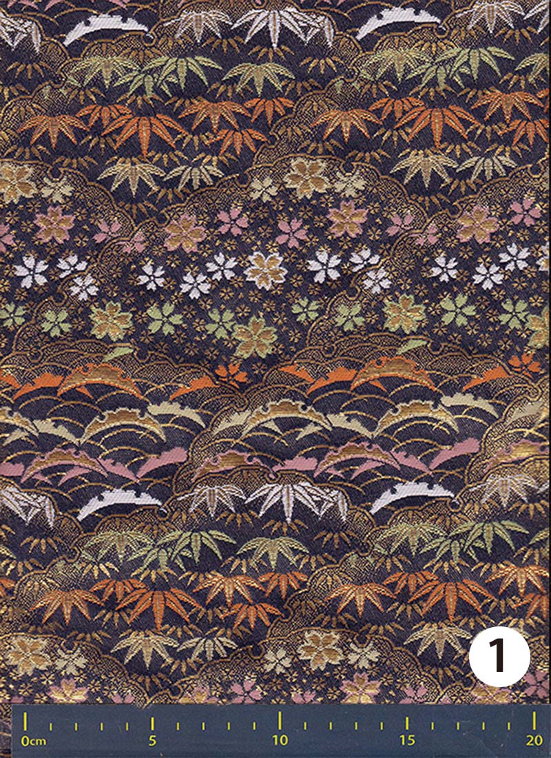 金襴生地 定番　-笹桜に雪つゆ芝-