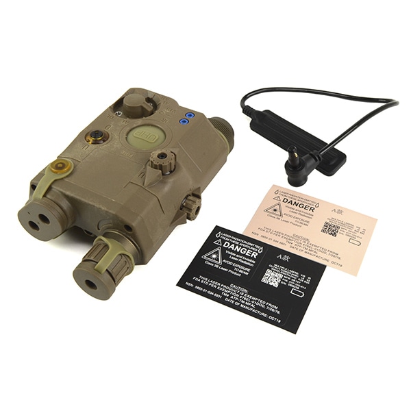 SOTAC L3 LA-5C UHPタイプ LEDライト デザートカラー | エアガン
