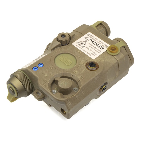 SOTAC L3 LA-5C UHPタイプ LEDライト デザートカラー | エアガン