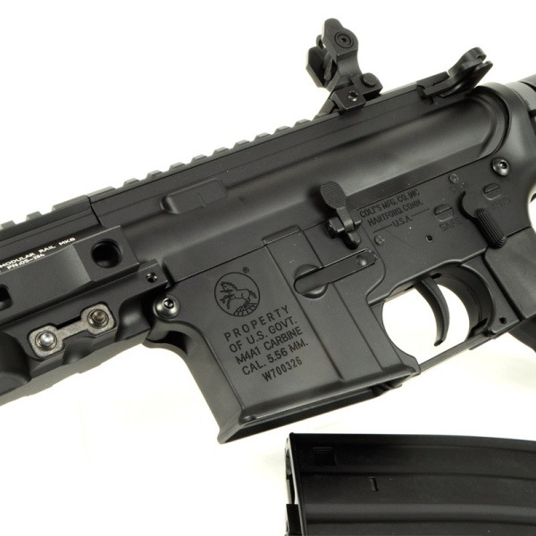 E&C 642E M4 13インチ SMR MK8 電子トリガー搭載 電動ガン | エアガン