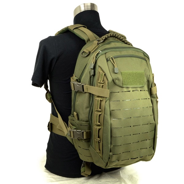 中型マルチカムバックパック MOLLEウェビング付き 中型マルチカムバックパック MOLLEウェビング付き ミリタリー