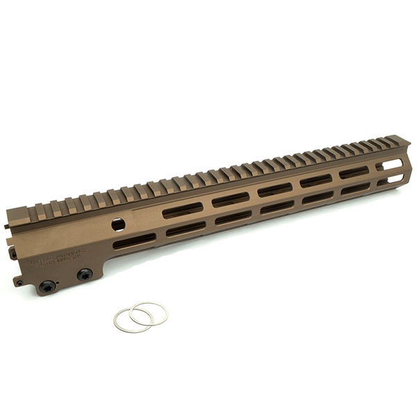 IRON AIRSOFT Geisseie MK16タイプ M-LOKハンドガード 13.5インチ GBB用 デザートカラー[1810C]