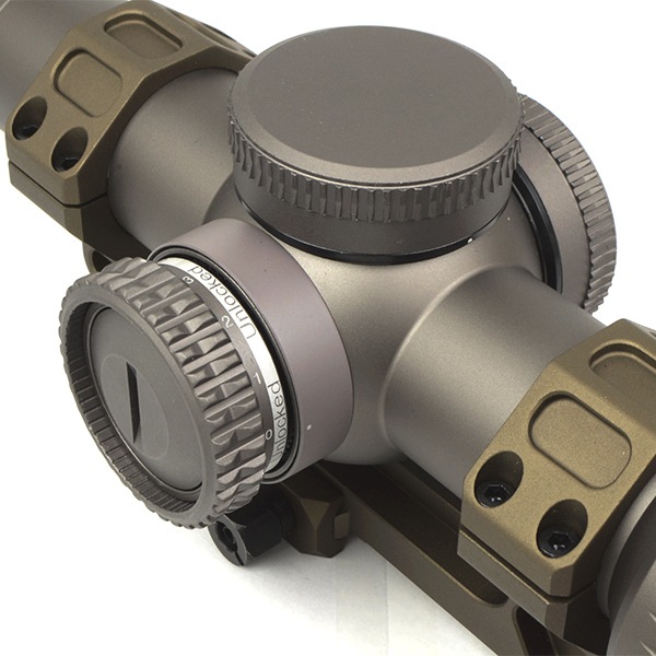 ARROW OPTICS 1-6x24 RAZOR HD GenII-Eタイプ ライフルスコープ マウントセット 4倍率Ver デザートカラー ハードケース付き