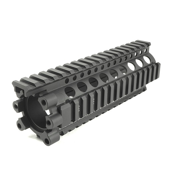 MADBULL Daniel Defense LITE RAIL 7インチ ハンドガード ブラック (DD Licensed)