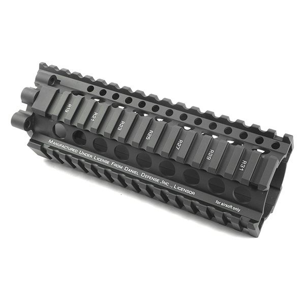 MADBULL Daniel Defense LITE RAIL 7インチ ハンドガード ブラック (DD Licensed)