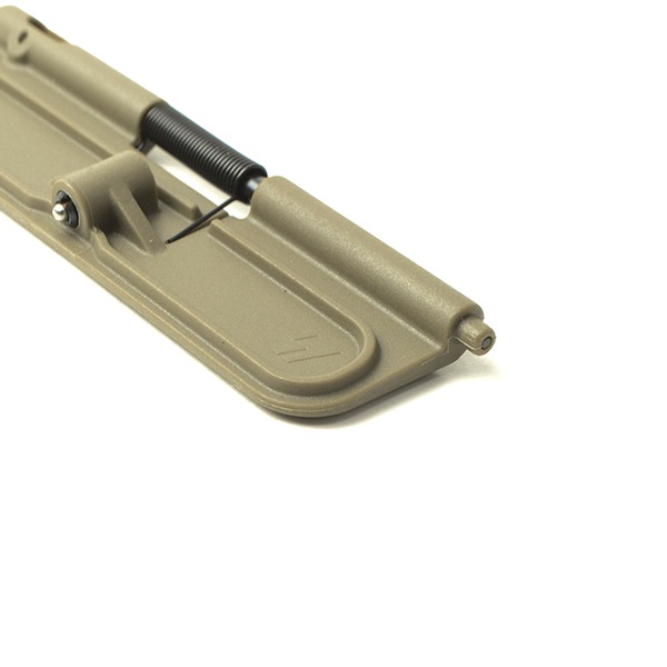MADBULL STRIKE INDUSTRIES Ultimate ダストカバー AR15/M4 GBB用 デザートカラー (SI Licensed)