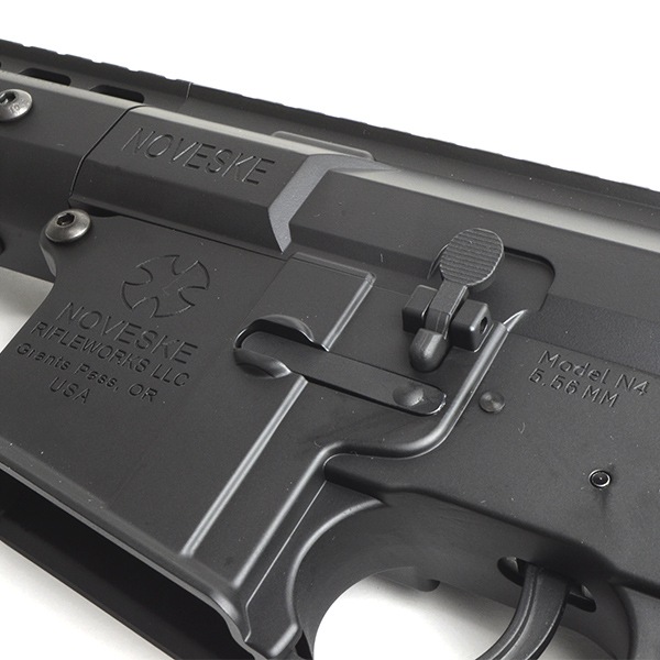 E&C 867E NOVESKE N4 DEVGRU 電子トリガー搭載 電動ガン ブラック