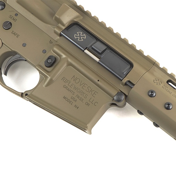 EMG × T8 SP SYSTEMS NOVESKE SBR 7インチ ガスブローバック (Noveske Licensed) デザートカラー