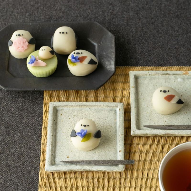 大切な方への贈り物に】シマエナガとりんどうの練り切り ｜北海道