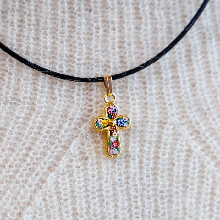 ハンドメイドの最高峰リベット限定モデル リベットロゴ入り モザイク ペンダントヘッド クロス ブーケ | 北一硝子 まごころお届け便