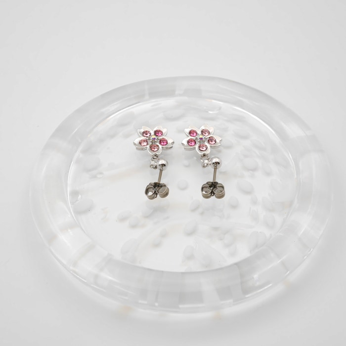 桜ピアス/イヤリング(ギフトボックス別売) | 北一硝子 まごころ