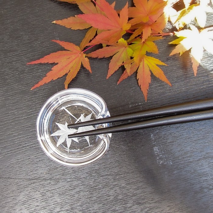 和切子紅葉 箸置き | 北一硝子 まごころお届け便