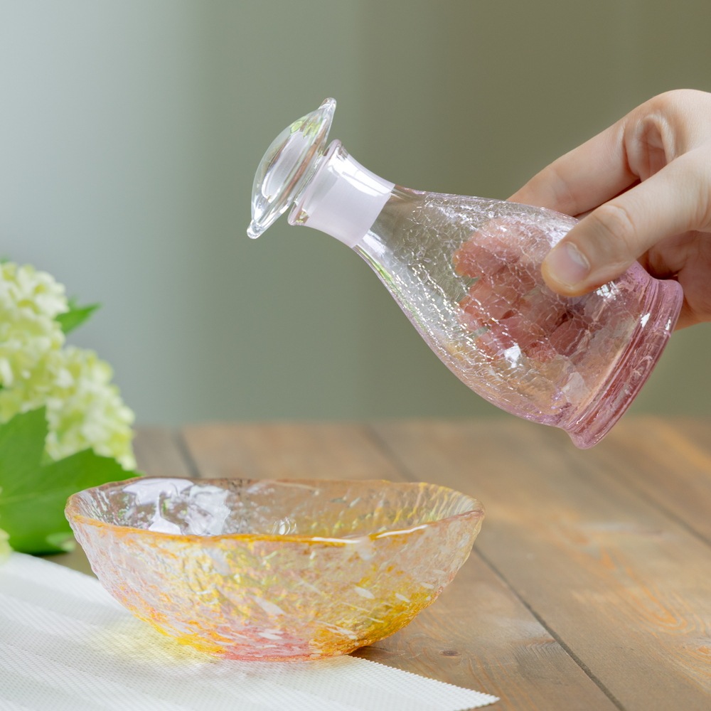 両口栓タイプ】氷の華醤油差し 桜色 | 北一硝子 まごころお届け便