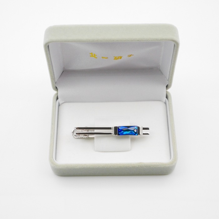 【ギフト梱包付】スワロフスキー❤️ 大人のマットネクタイピン　18Kgf ビジネスから結婚式までメンズ小物 PIN-SW-018