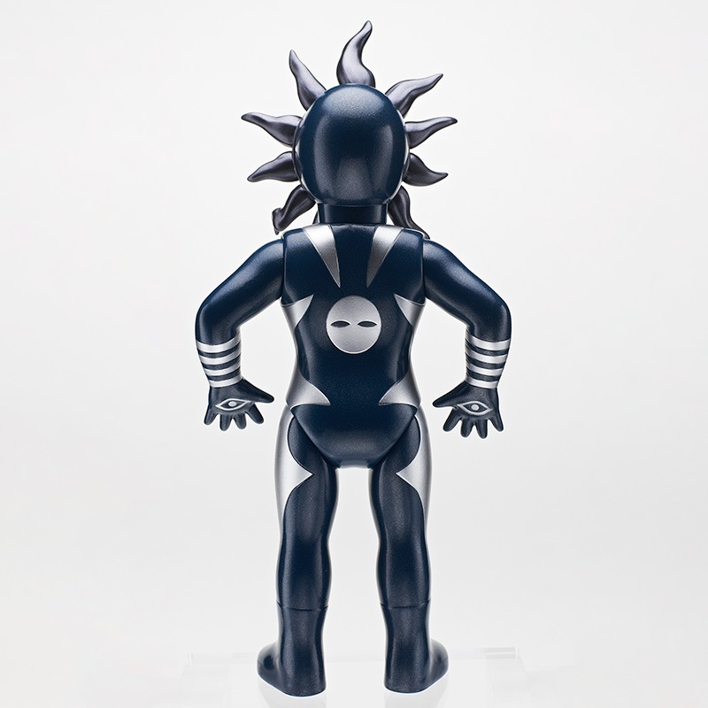 超復刻版 タローマン ソフビ人形 キタンクラブから「超復刻版タローマンソフビ人形」が発売（※完売し