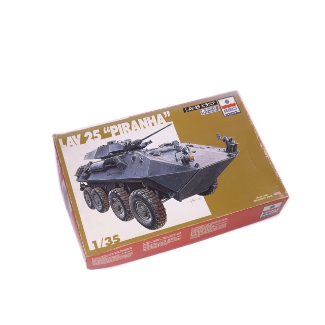 1/35 LAV-25 �ԥ�˥�