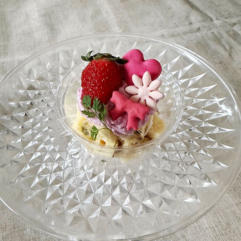 ●いちごのカップケーキ