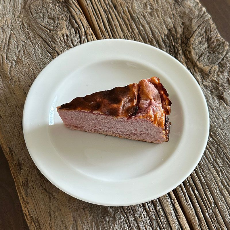 ●紫芋とりんごの米粉チーズケーキ