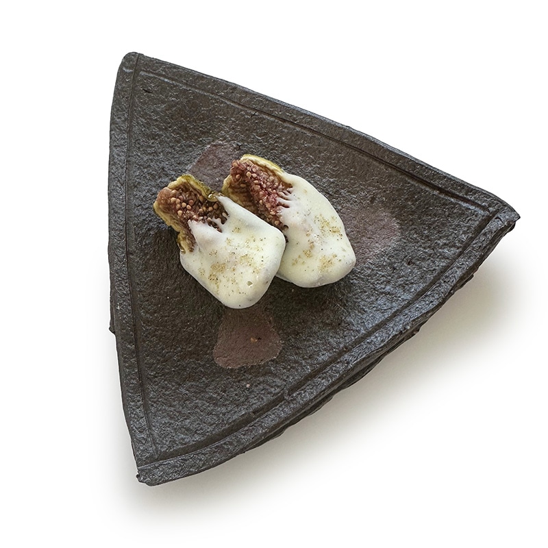 Fig Blanc Cardamom　フィグ・ブラン・カルダモン　セミドライ無花果のホワイトチョコがけカルダモン風味