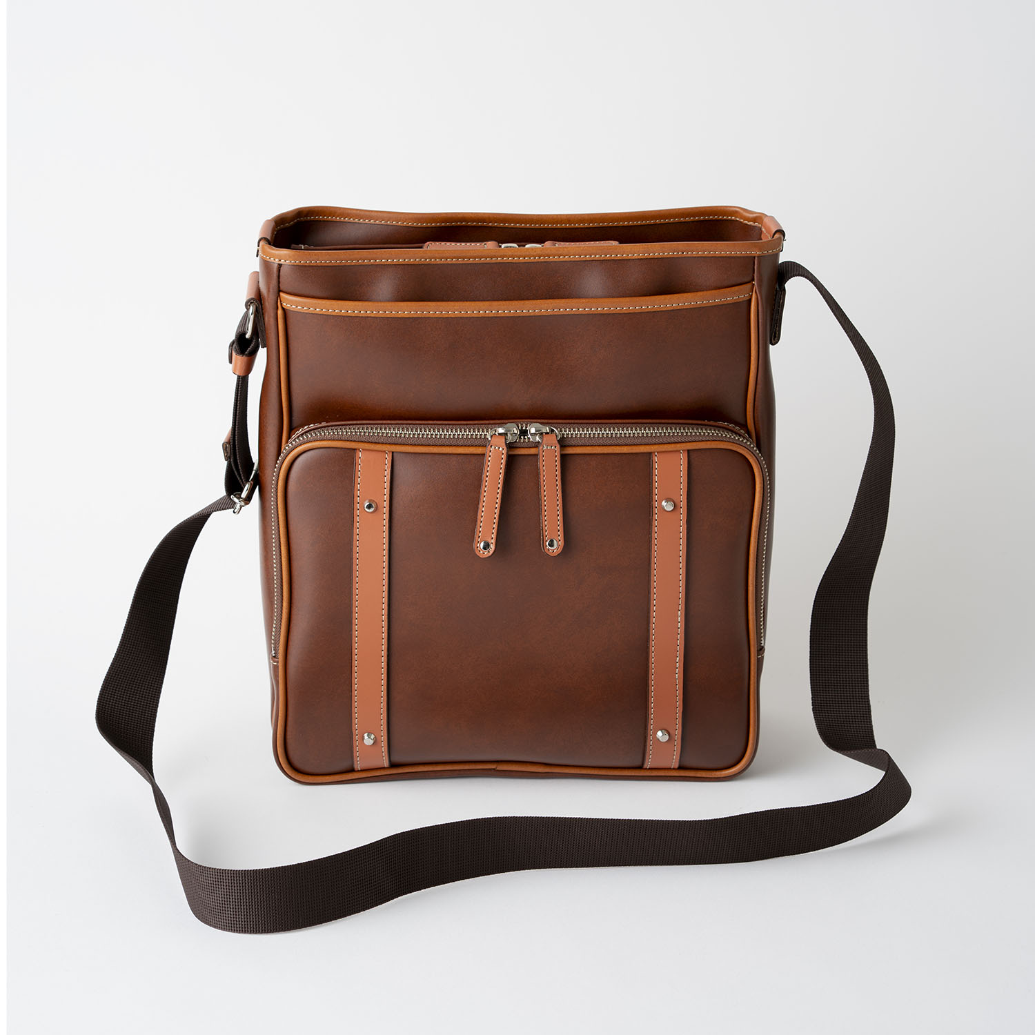 パトリックA4サイズ対応ショルダーバッグ / レッドブラウン