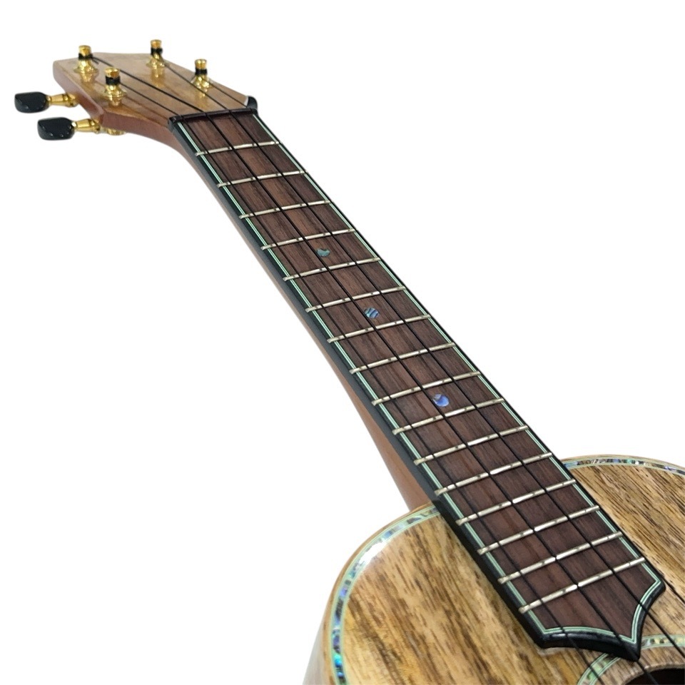 Maui MusicMango Concert Deluxe 󥵡